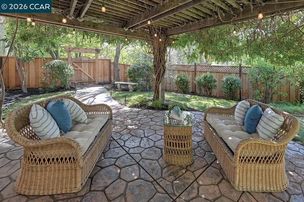 512 Matisse Ct Walnut Creek, CA 94597
