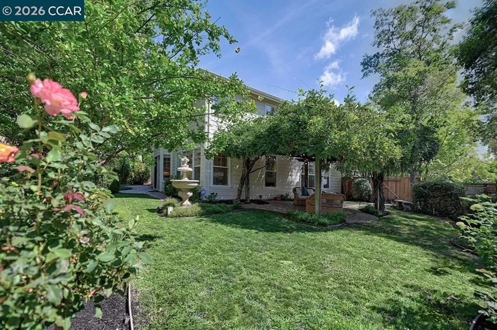 512 Matisse Ct Walnut Creek, CA 94597