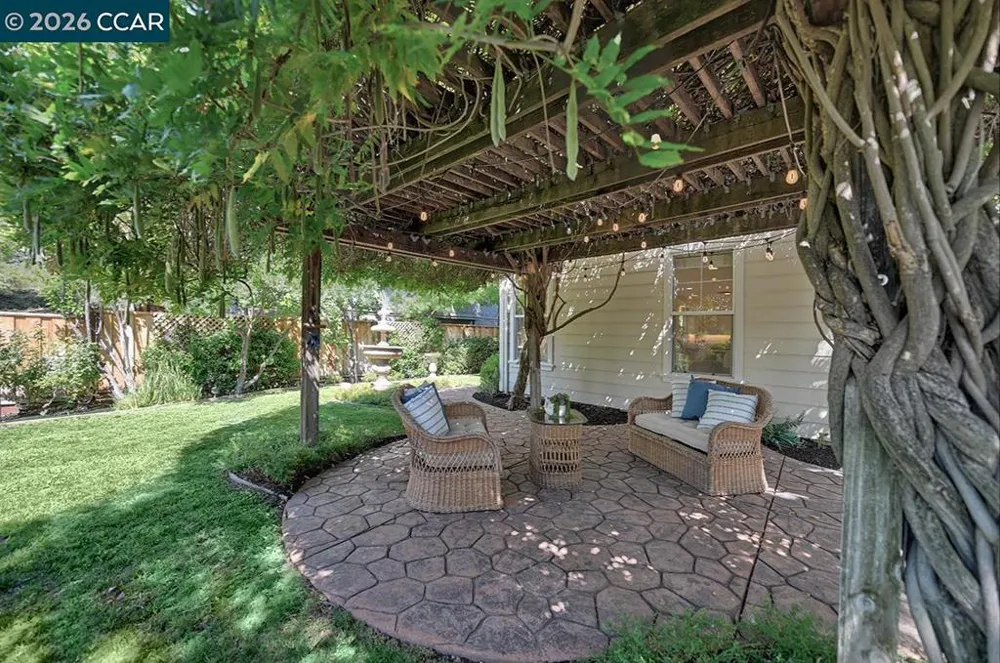 512 Matisse Ct Walnut Creek, CA 94597