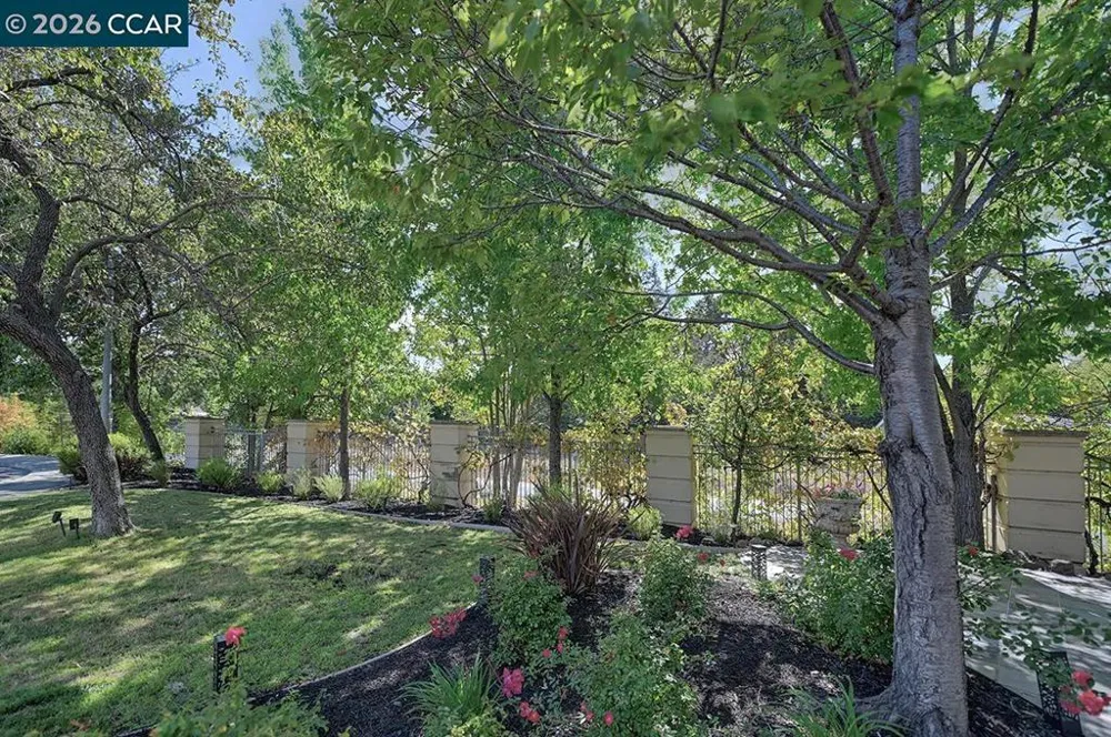 512 Matisse Ct Walnut Creek, CA 94597