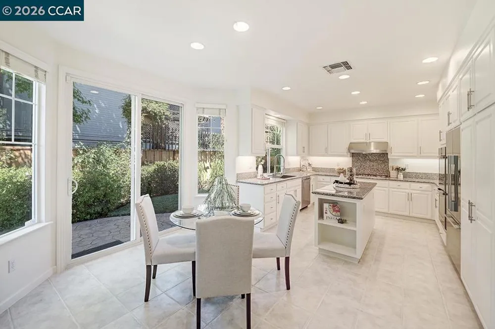 512 Matisse Ct Walnut Creek, CA 94597