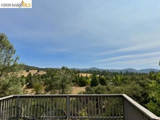 23421 Porcina Way Columbia, CA 95310
