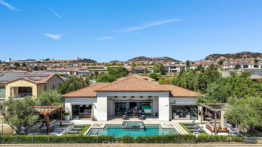18332 Tytris Yorba Linda, CA 92886