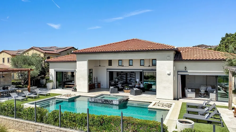 18332 Tytris Yorba Linda, CA 92886