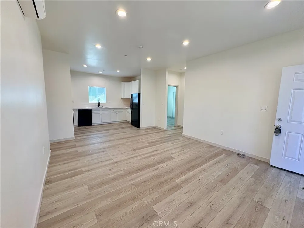 4585 Hawthorne #C Montclair, CA 91763