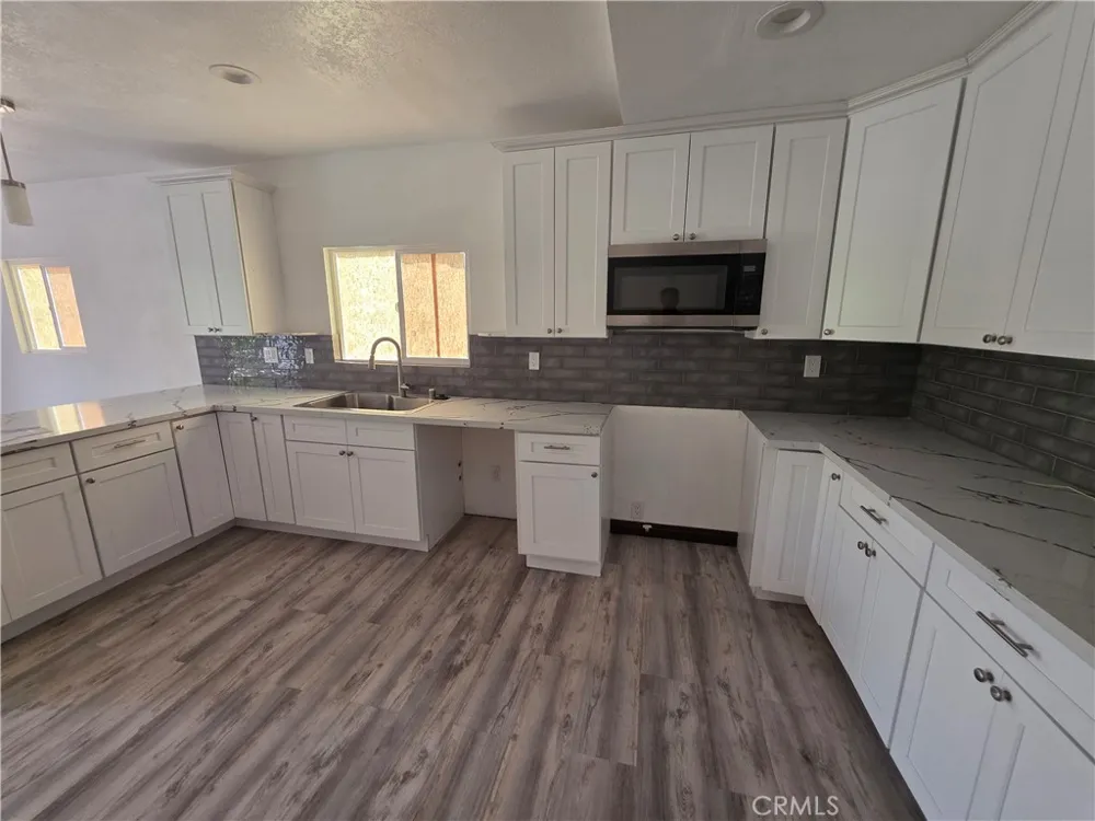 1106 W Mauretania Wilmington, CA 90744