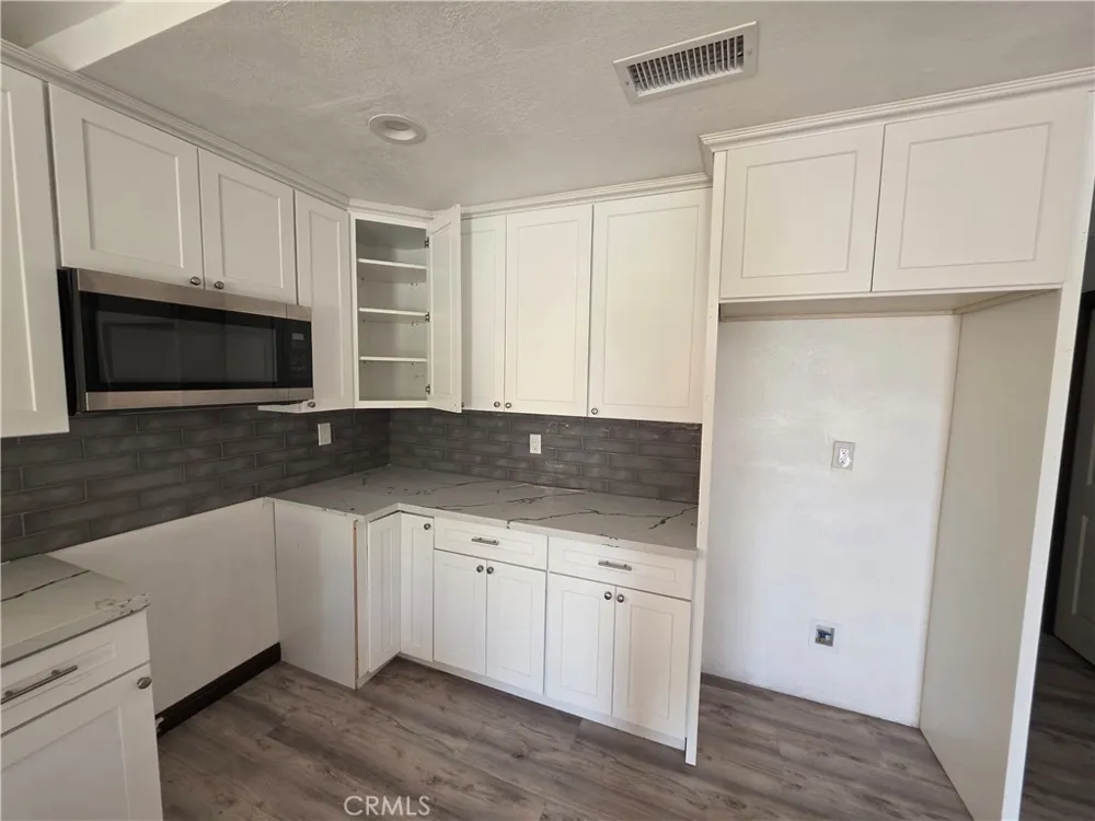 1106 W Mauretania Wilmington, CA 90744