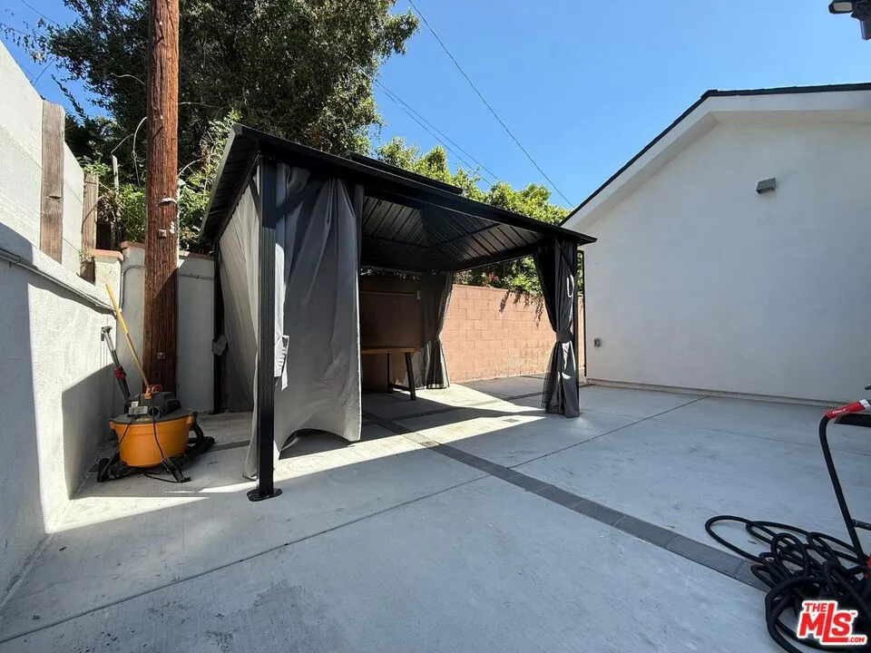 11333 Delano Street North Hollywood, CA 91606