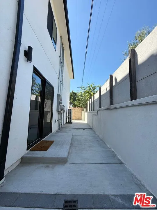 11333 Delano Street North Hollywood, CA 91606