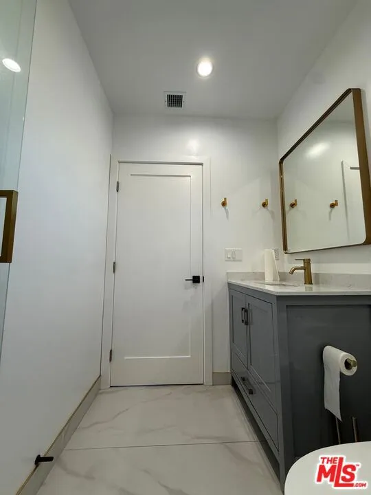 11333 Delano Street North Hollywood, CA 91606