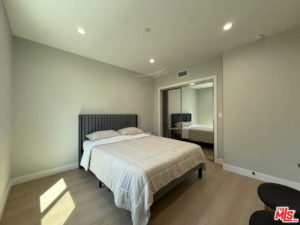 11333 Delano Street North Hollywood, CA 91606