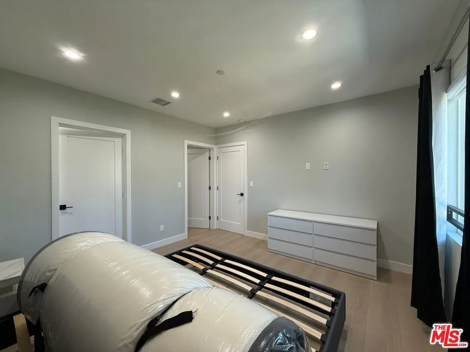 11333 Delano Street North Hollywood, CA 91606