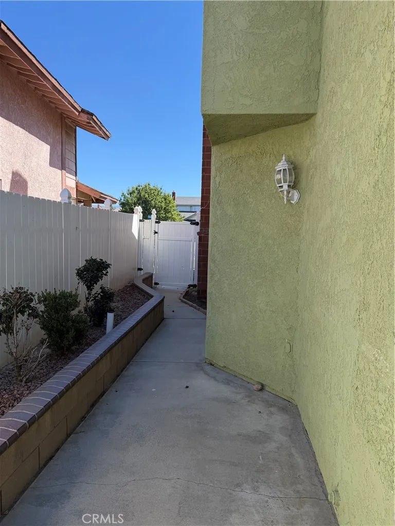 13151 Pawnee Moreno Valley, CA 92555