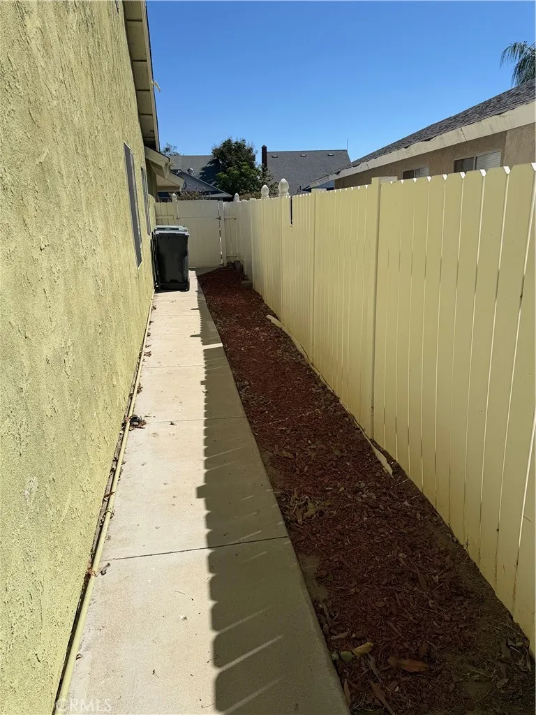 13151 Pawnee Moreno Valley, CA 92555