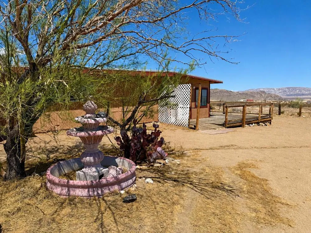 4525 Kickapoo Landers, CA 92285