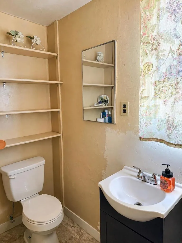 4525 Kickapoo Landers, CA 92285