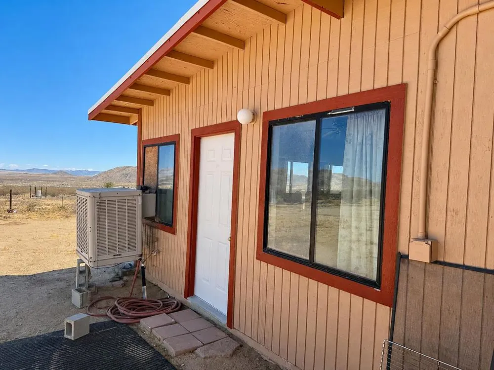 4525 Kickapoo Landers, CA 92285