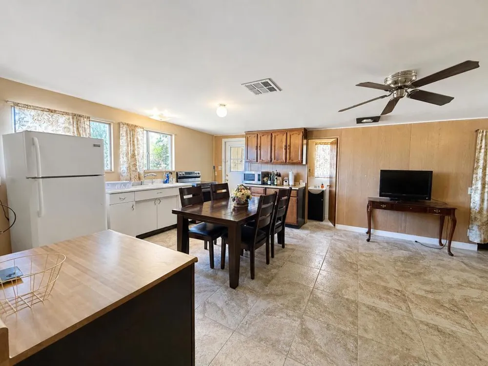 4525 Kickapoo Landers, CA 92285