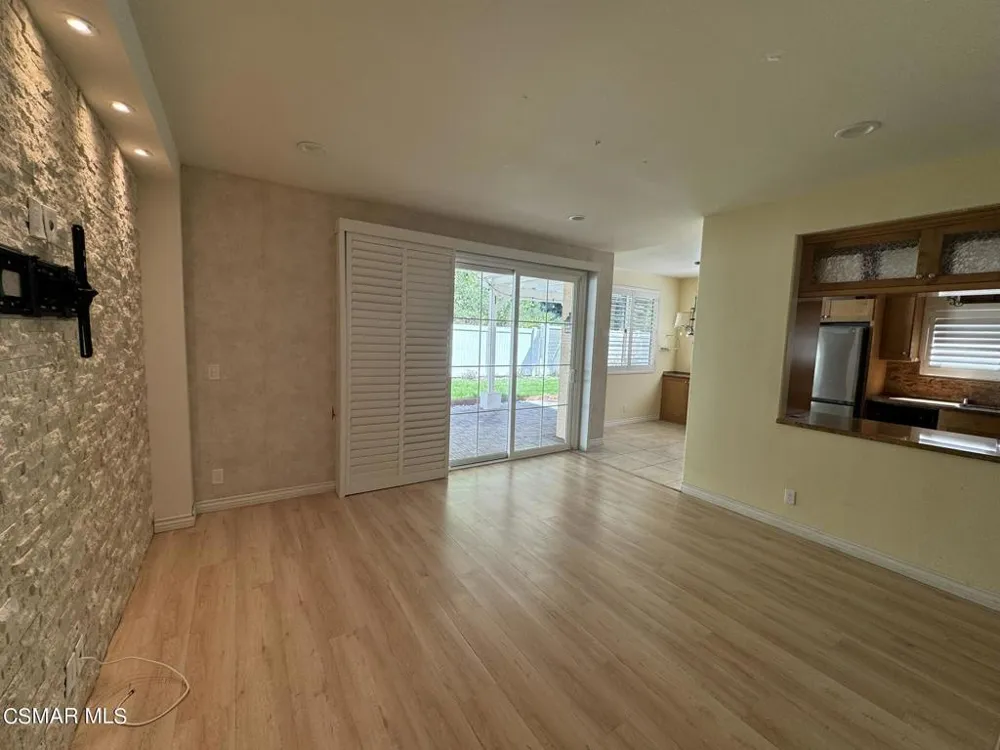 18635 Nathan Hill Drive #11 Canyon Country, CA 91351