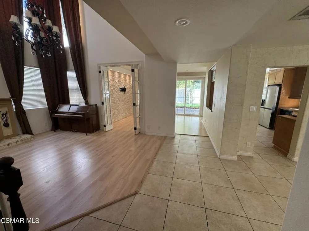 18635 Nathan Hill Drive #11 Canyon Country, CA 91351