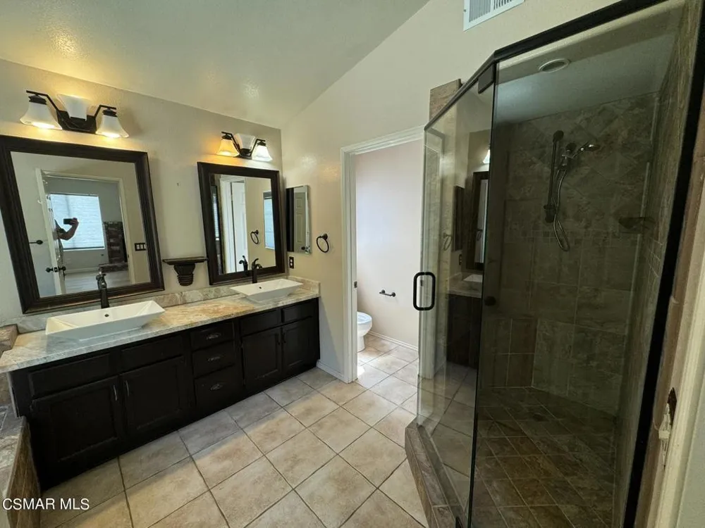 18635 Nathan Hill Drive #11 Canyon Country, CA 91351