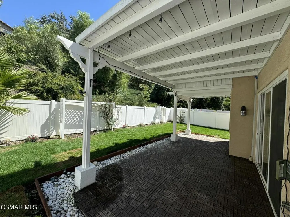 18635 Nathan Hill Drive #11 Canyon Country, CA 91351