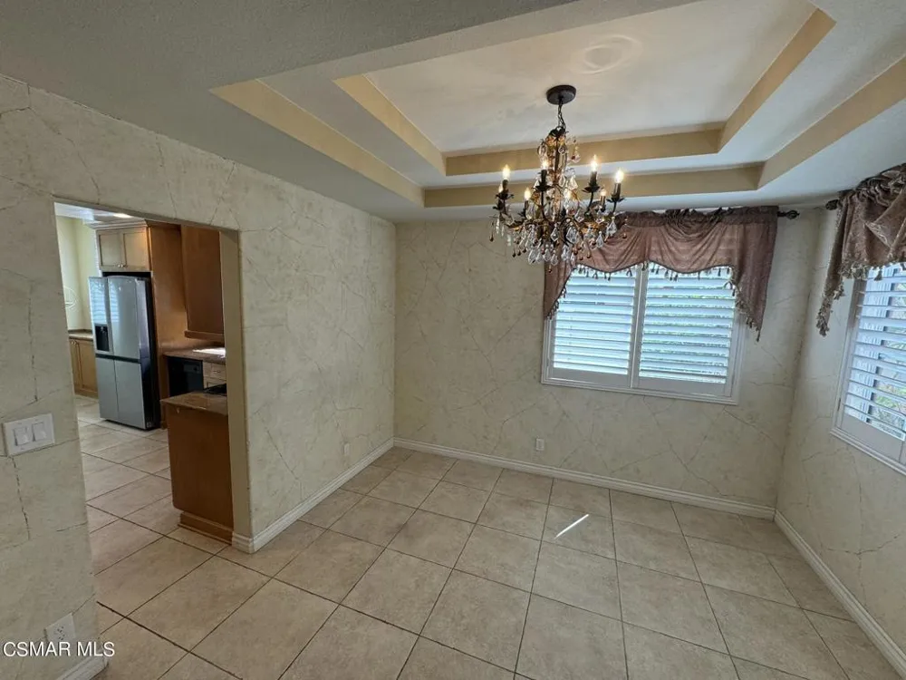 18635 Nathan Hill Drive #11 Canyon Country, CA 91351