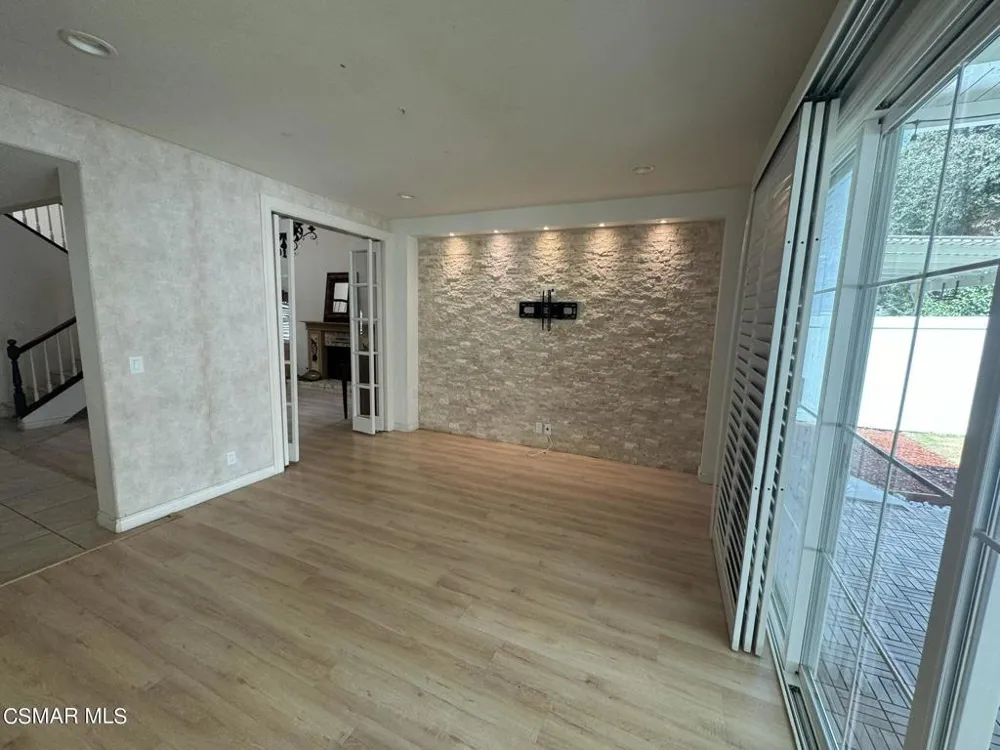 18635 Nathan Hill Drive #11 Canyon Country, CA 91351