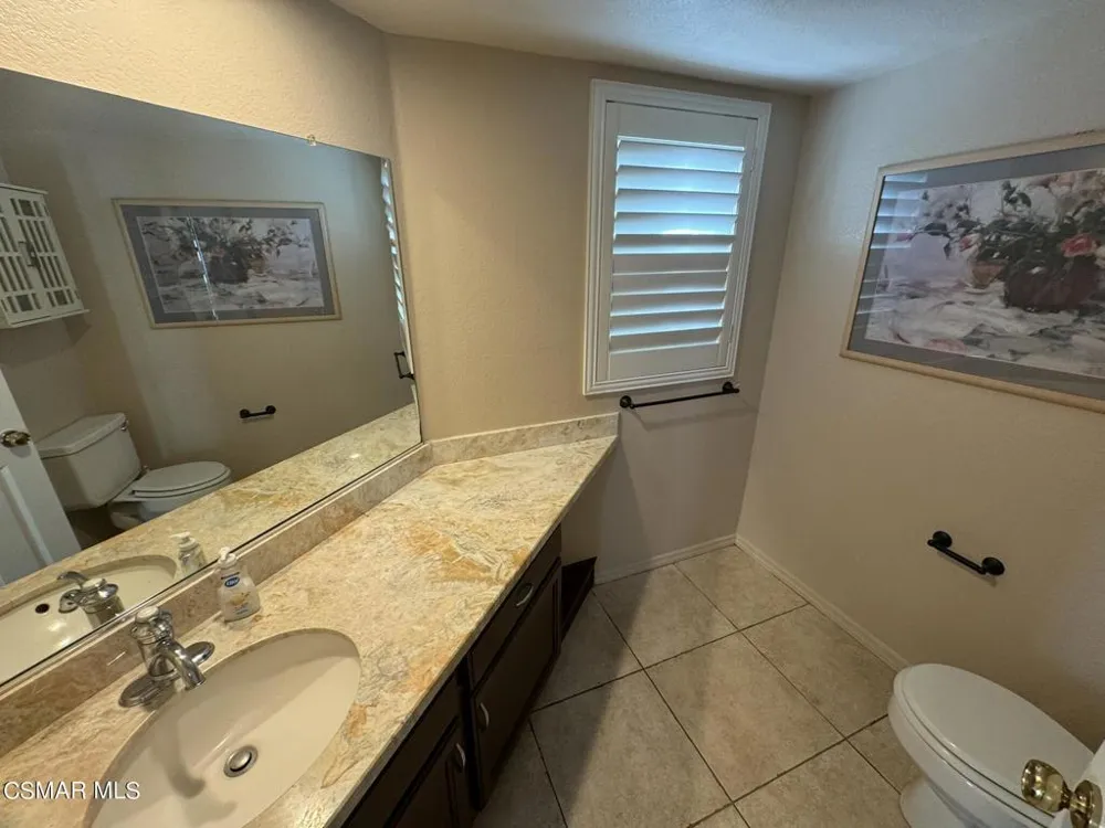 18635 Nathan Hill Drive #11 Canyon Country, CA 91351