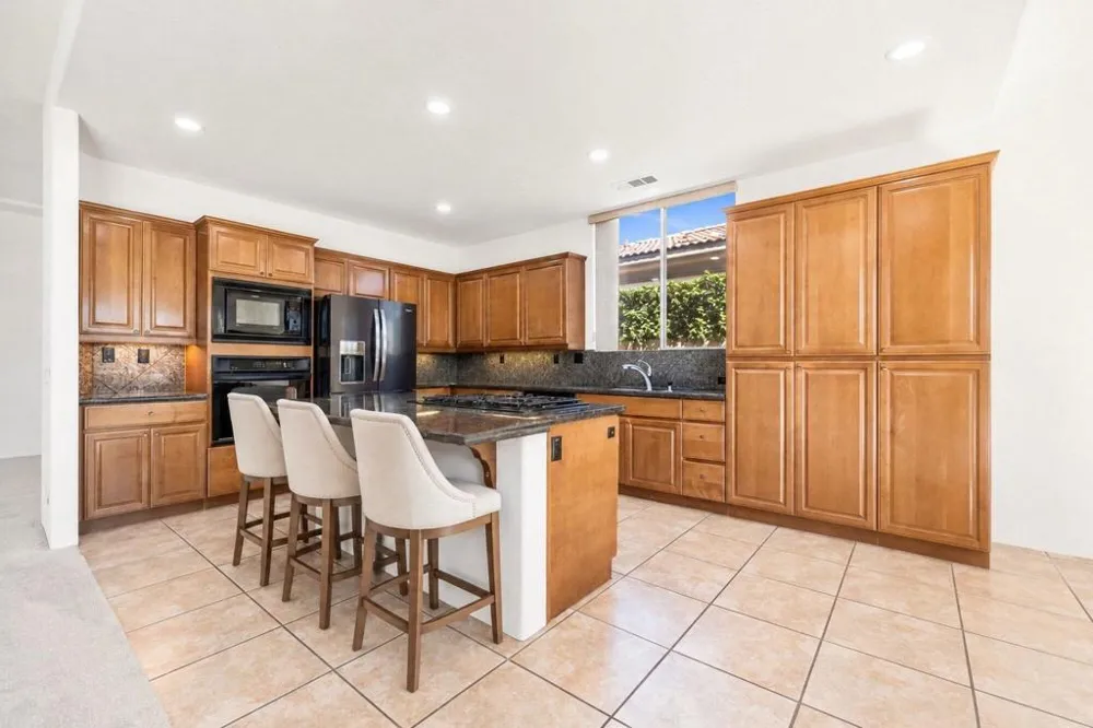 40556 Diamondback Drive Palm Desert, CA 92260