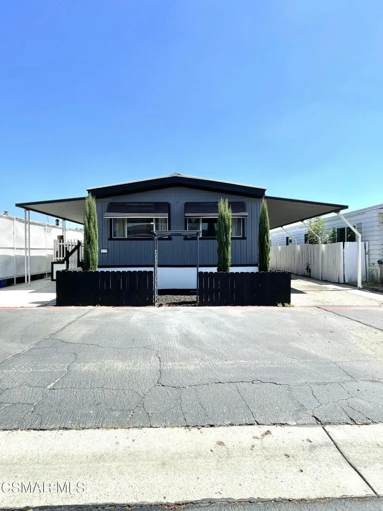 21500 Lassen Street #117 Chatsworth, CA 91311