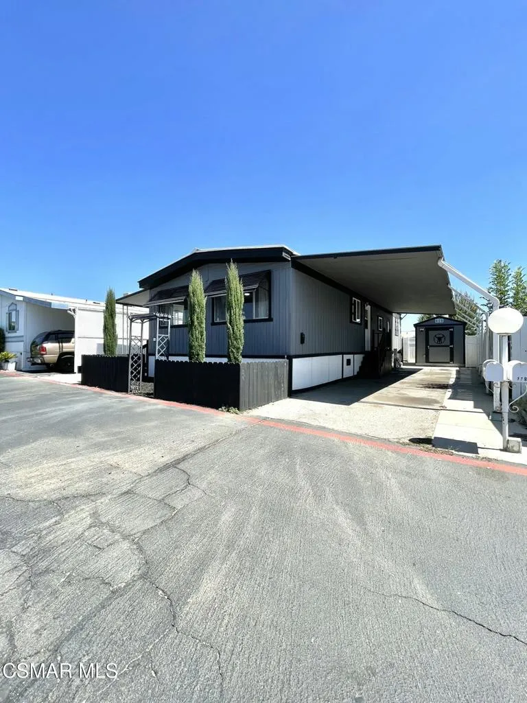 21500 Lassen Street #117 Chatsworth, CA 91311