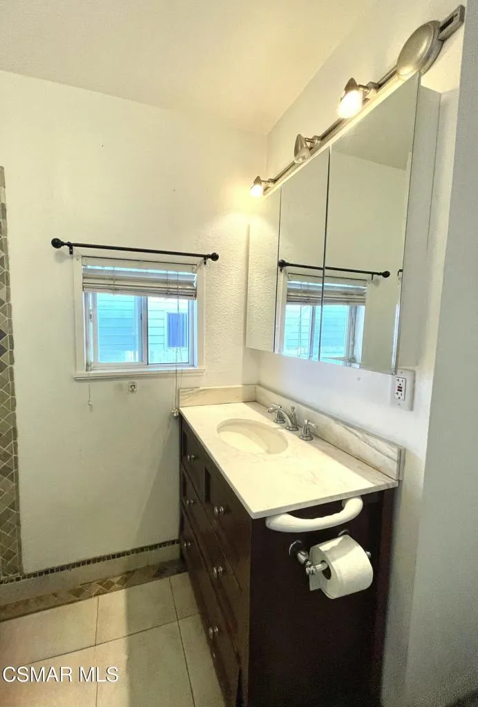 21500 Lassen Street #117 Chatsworth, CA 91311