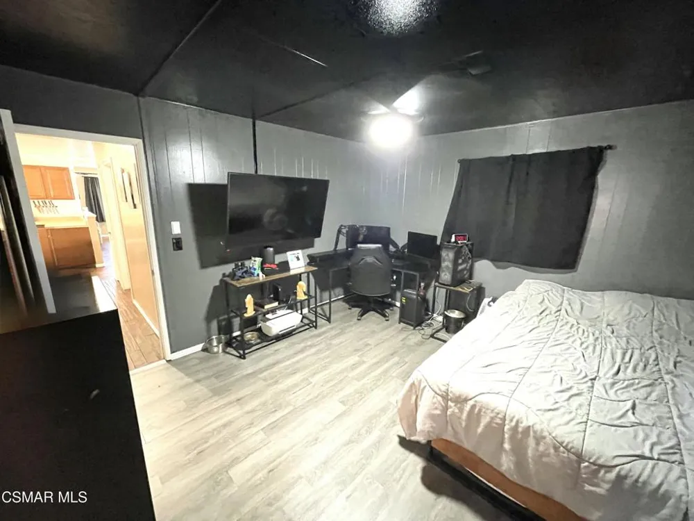 21500 Lassen Street #117 Chatsworth, CA 91311