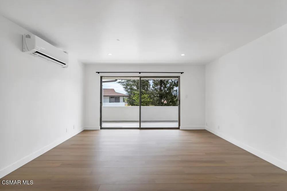 605 Warwick Avenue #629-4 Thousand Oaks, CA 91360