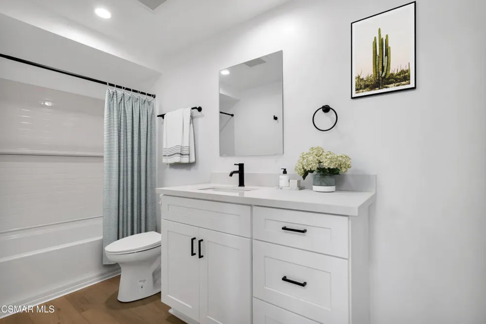 605 Warwick Avenue #629-4 Thousand Oaks, CA 91360