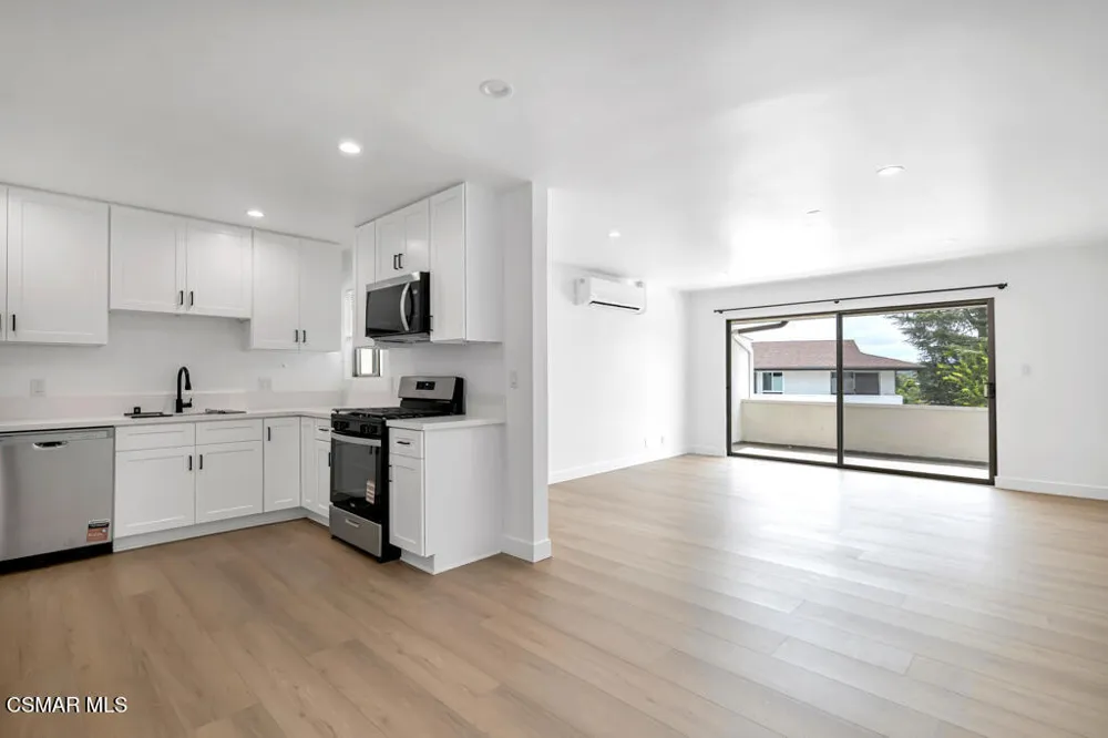 605 Warwick Avenue #629-4 Thousand Oaks, CA 91360