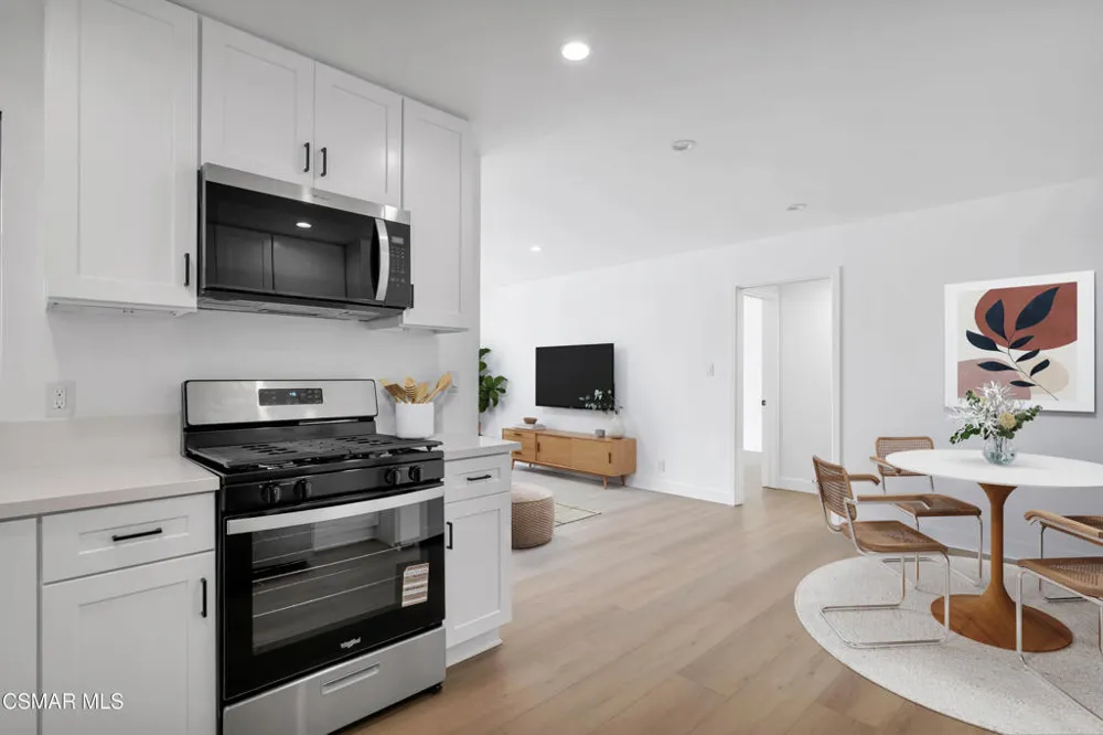 605 Warwick Avenue #629-4 Thousand Oaks, CA 91360