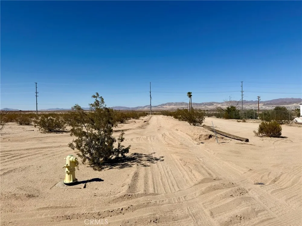 1234 Indian Trl 29 Palms, CA 92277