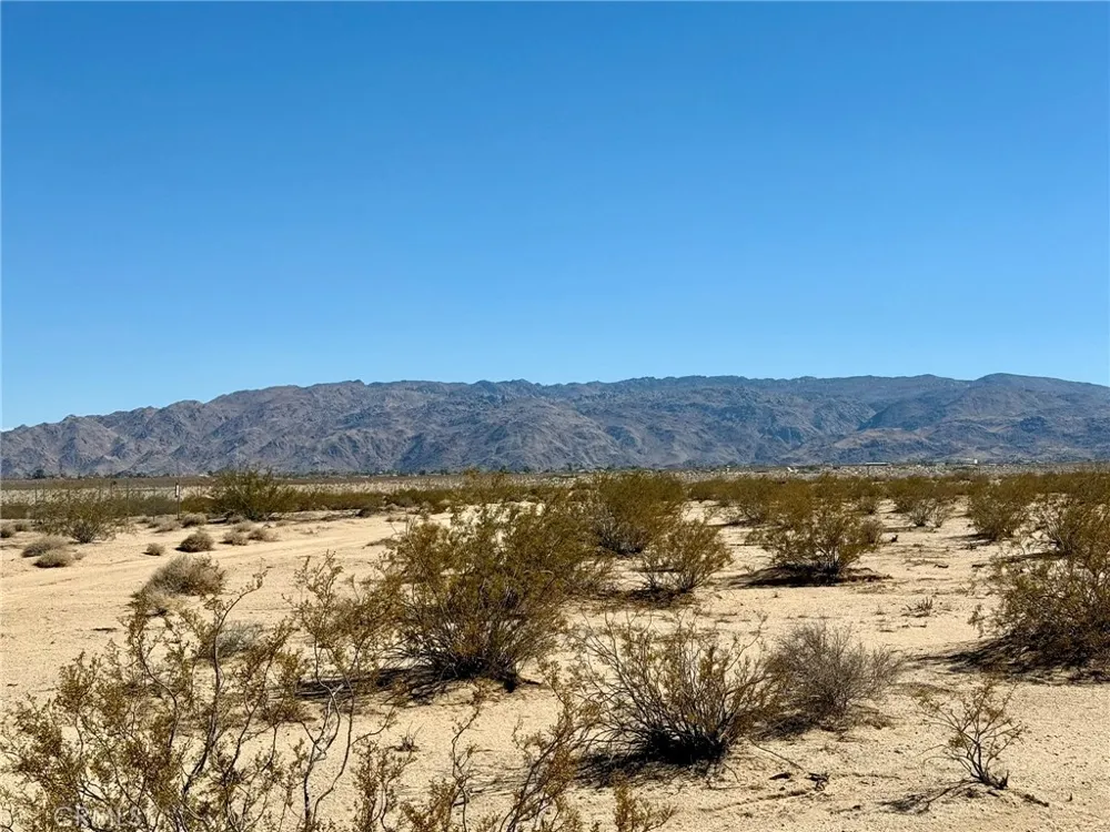 1234 Indian Trl 29 Palms, CA 92277