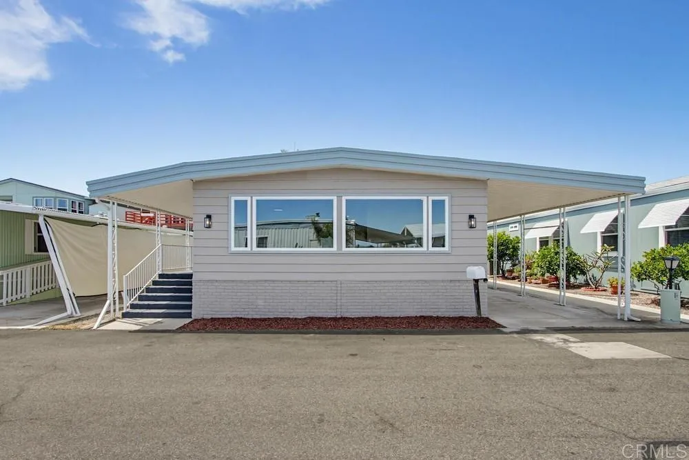 68 Brookside Lane #68 Oceanside, CA 92056