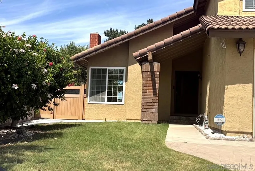 2912 Shady Pine St Spring Valley, CA 91978