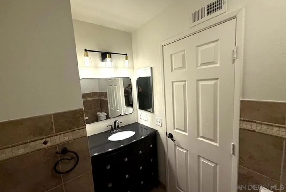 2912 Shady Pine St Spring Valley, CA 91978