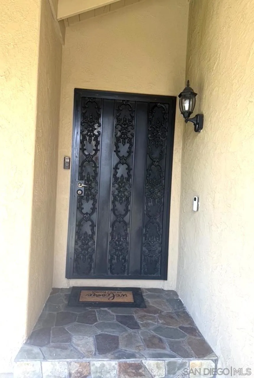 2912 Shady Pine St Spring Valley, CA 91978