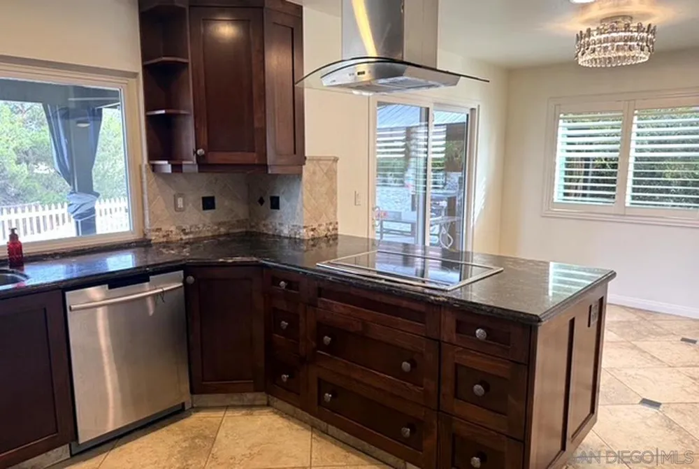 2912 Shady Pine St Spring Valley, CA 91978