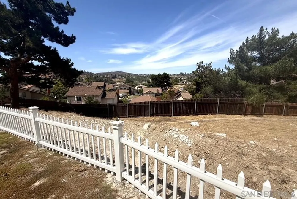 2912 Shady Pine St Spring Valley, CA 91978