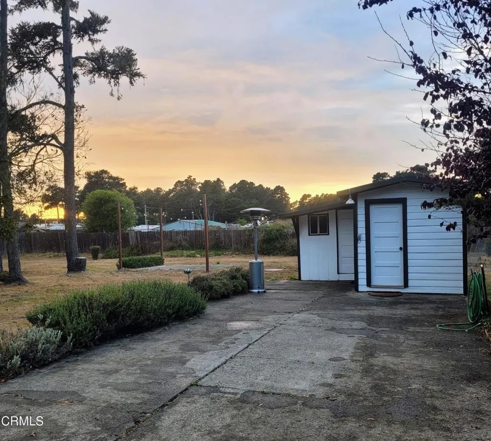 23650 North Highway 1 Fort Bragg, CA 95437