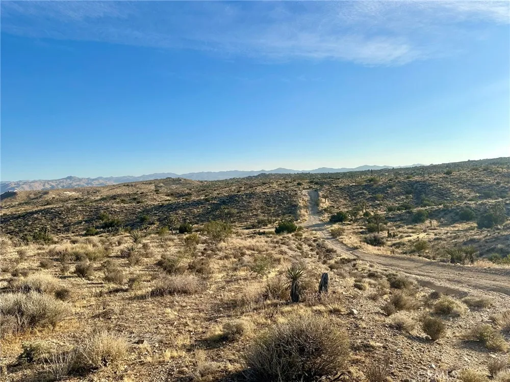 47 Melody Lane Yucca Valley, CA 92284