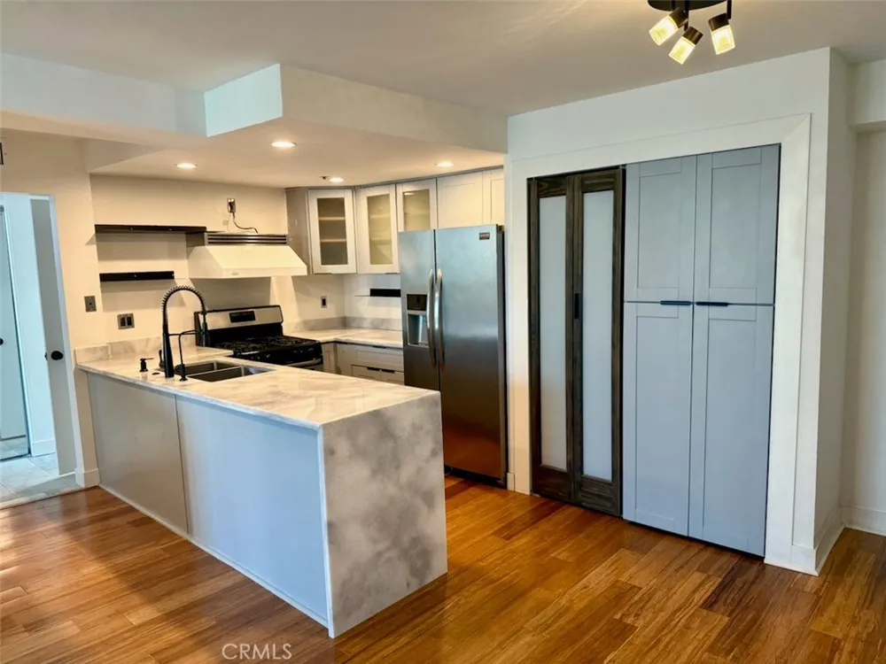 5143 Bakman Avenue #319 North Hollywood, CA 91601
