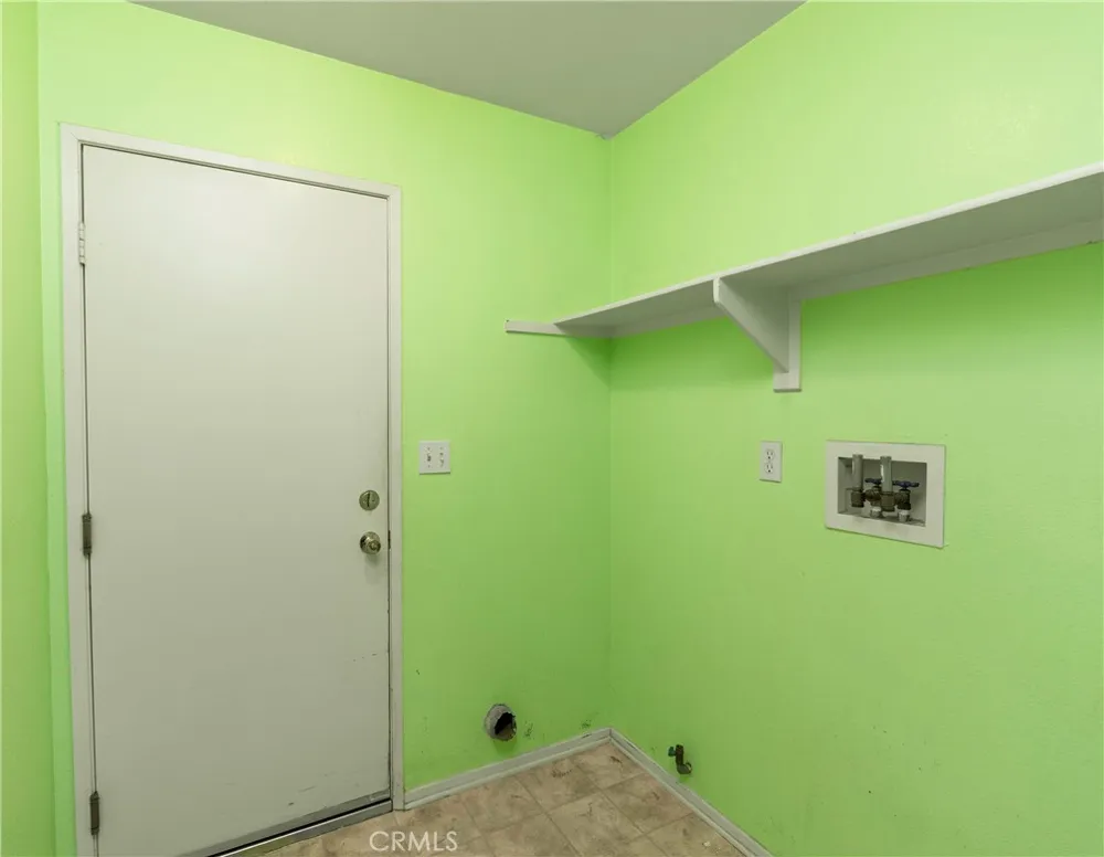15256 Ellery Adelanto, CA 92301